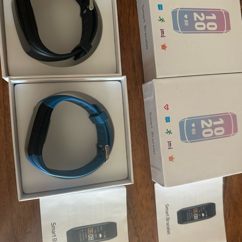 Black and Blue Smartwatch with Sleek Design and Integrated Display
